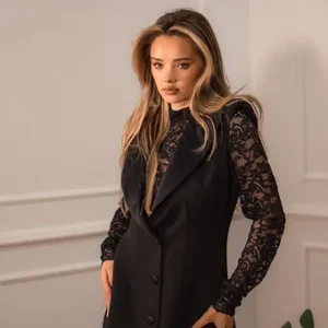 8d2d00_80e7321c22e04e2187d4a5847934ac6e~mv2